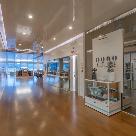 Yacht Club Marina Di 3*