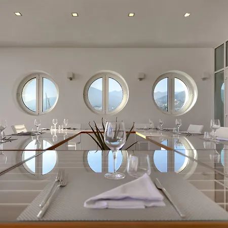 Hotel Yacht Club Marina Di