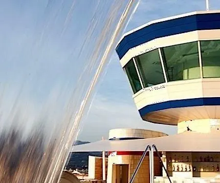 Yacht Club Marina Di Hotel 3*