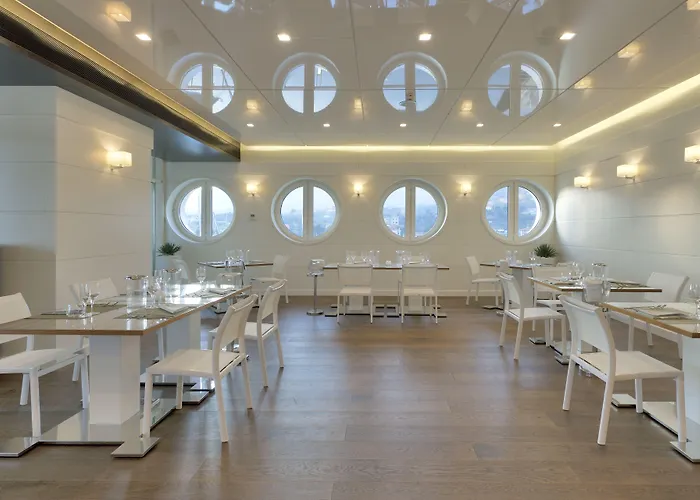 Yacht Club Marina Di Hotel 3*