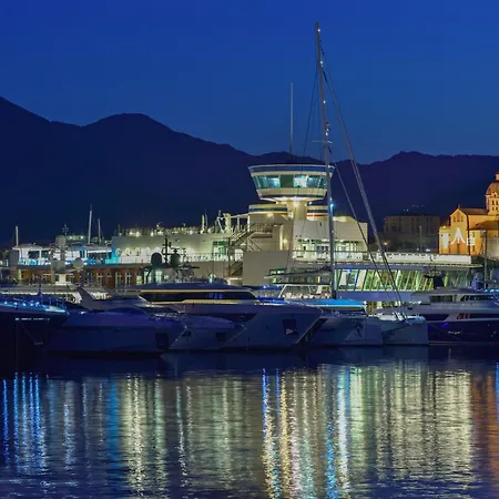 Yacht Club Marina Di Hotell Loano