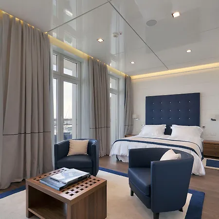 Szálloda Yacht Club Marina Di | Esperienze 3*