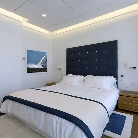Yacht Club Marina Di | Esperienze Szálloda