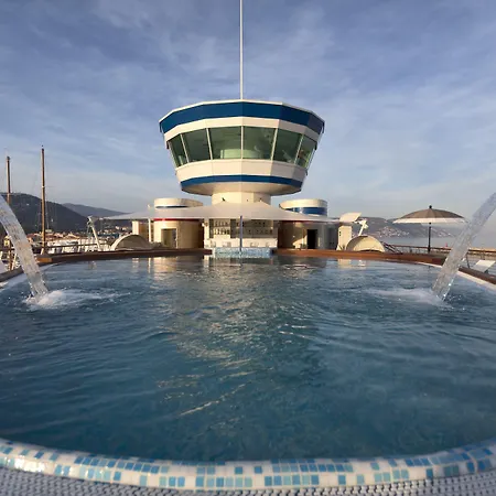 Yacht Club Marina Di Hotell Loano