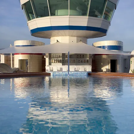 Yacht Club Marina Di Hotell