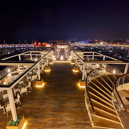 Szálloda Yacht Club Marina Di | Esperienze