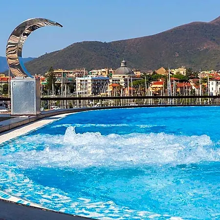 فندق Yacht Club Marina Di Loano | Una Esperienze 3*