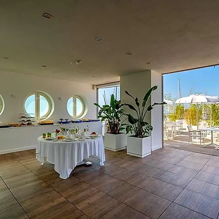 Yacht Club Marina Di Loano | Una Esperienze فندق