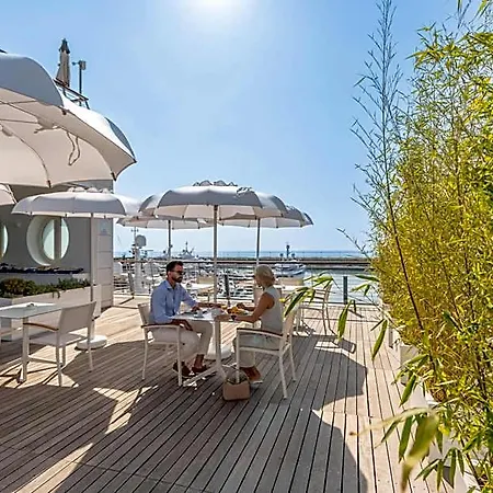 Yacht Club Marina Di Loano | Una Esperienze فندق