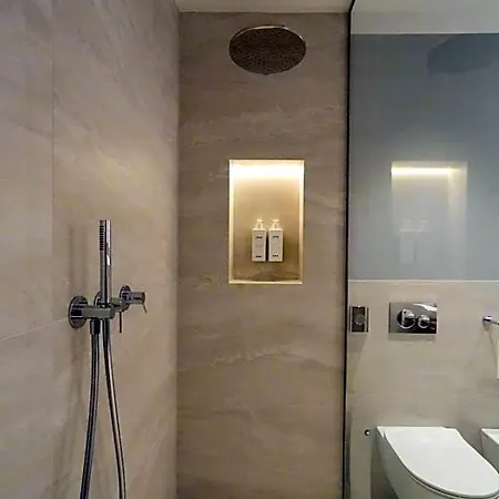 Yacht Club Marina Di | Esperienze 3*