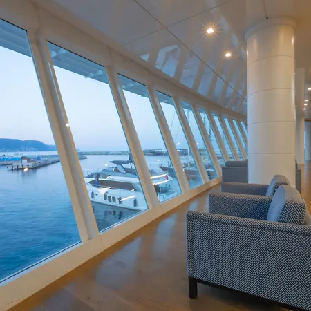 Yacht Club Marina Di | Esperienze