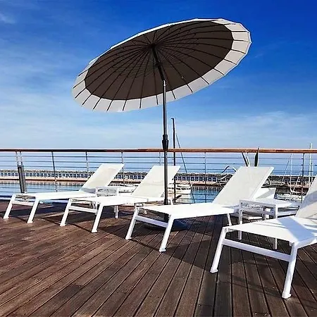 Yacht Club Marina Di Szálloda Loano