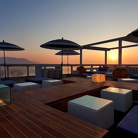 Yacht Club Marina Di | Esperienze Szálloda Loano