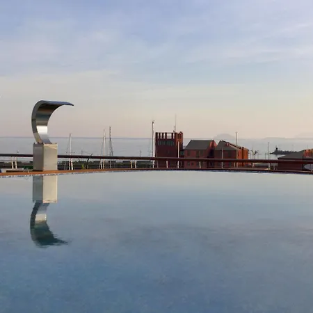 Hotel Yacht Club Marina Di 2*