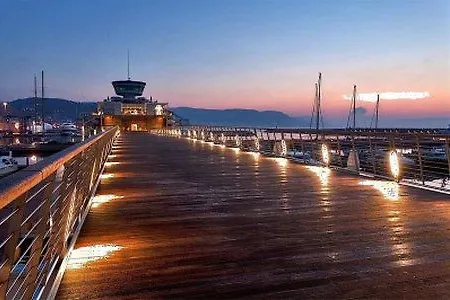 Yacht Club Marina Di Szálloda 3*