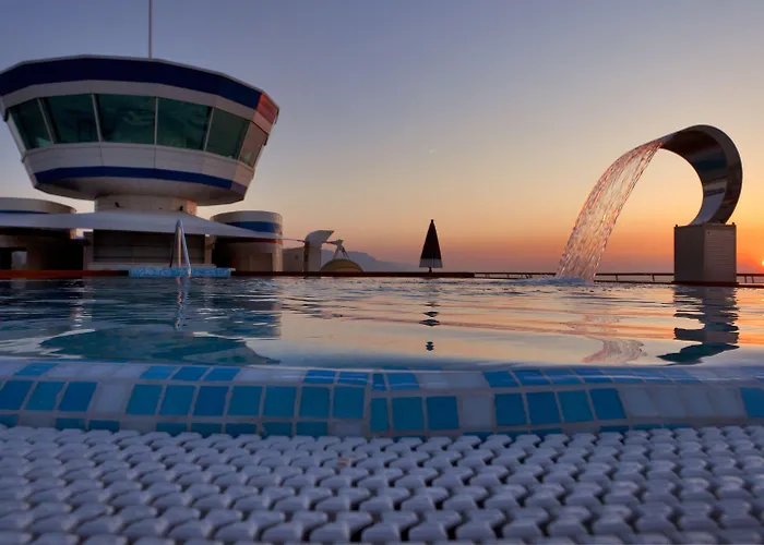 Hotel Yacht Club Marina Di