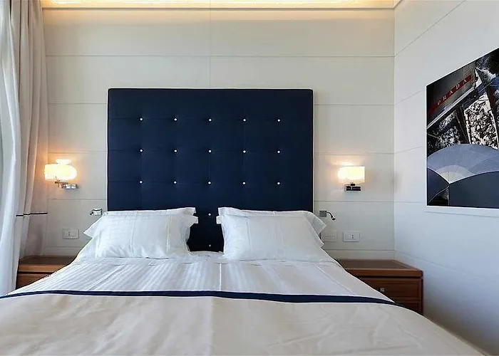 Yacht Club Marina Di 3* Loano