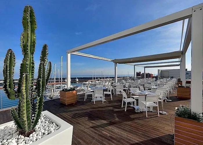 Yacht Club Marina Di 3*